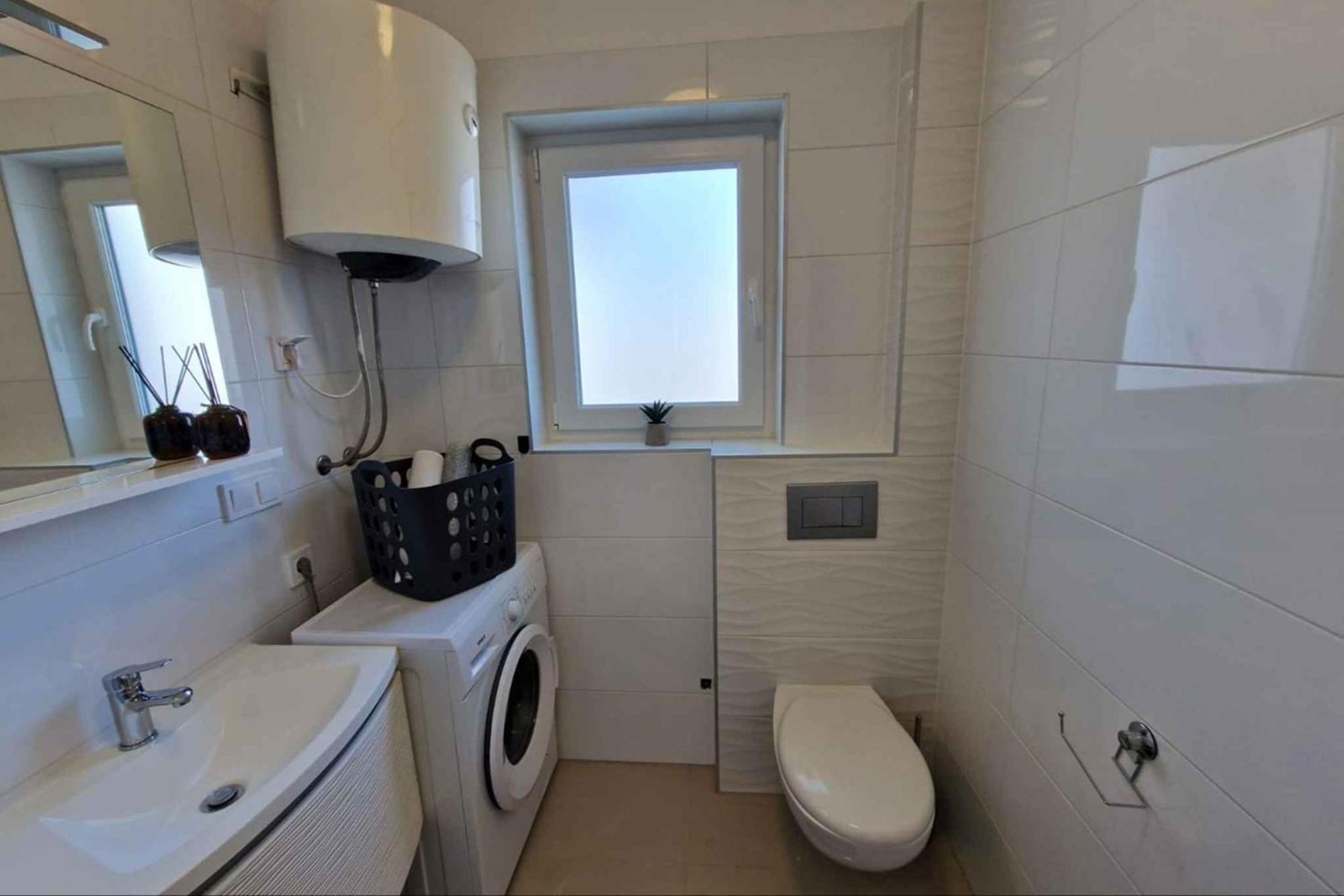 Apartment In 47128