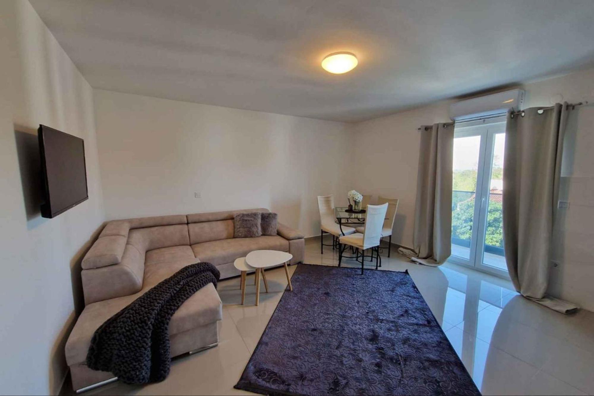 In 47128 Apartment Porec