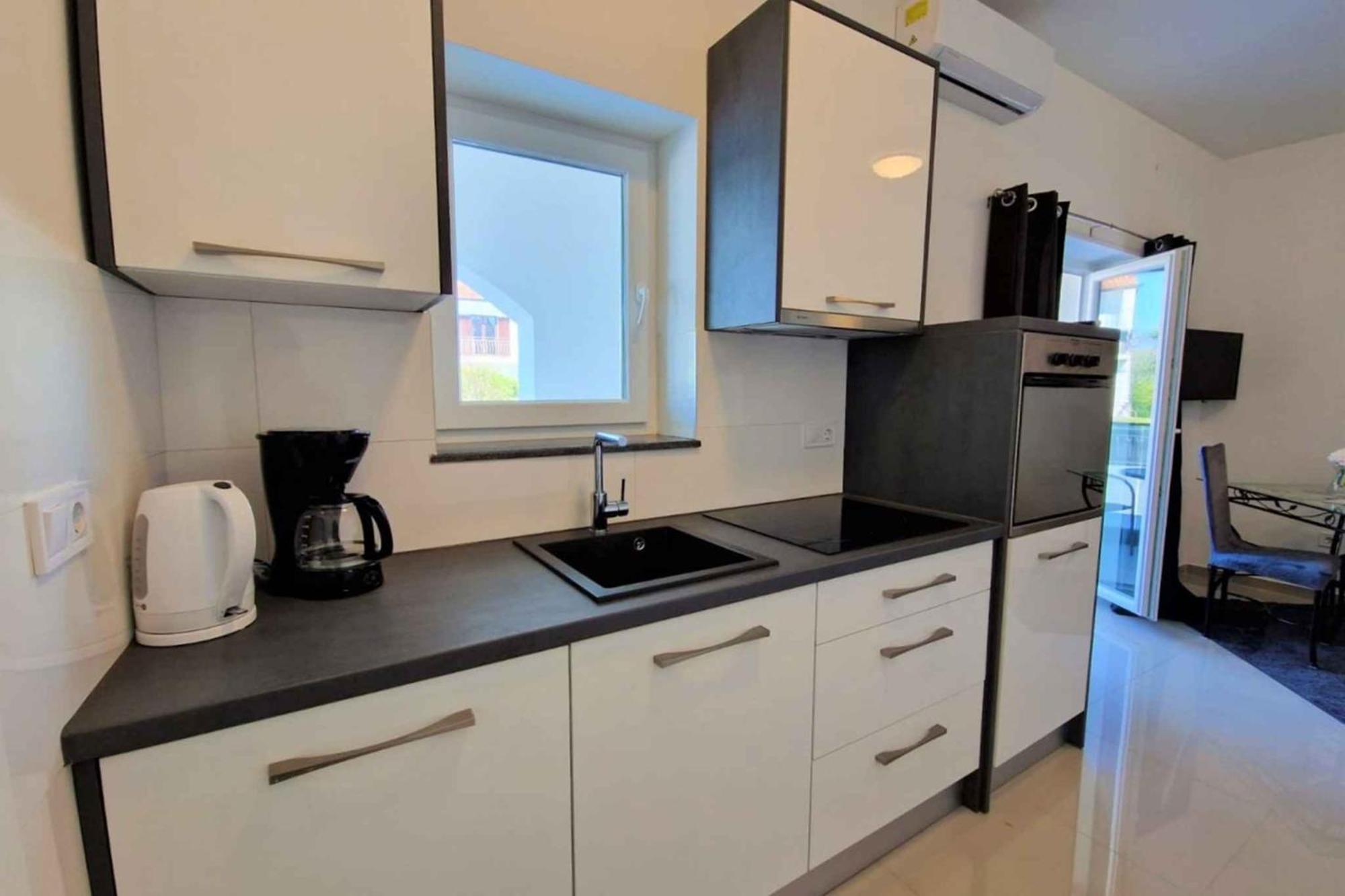 In 47128 Apartment Porec