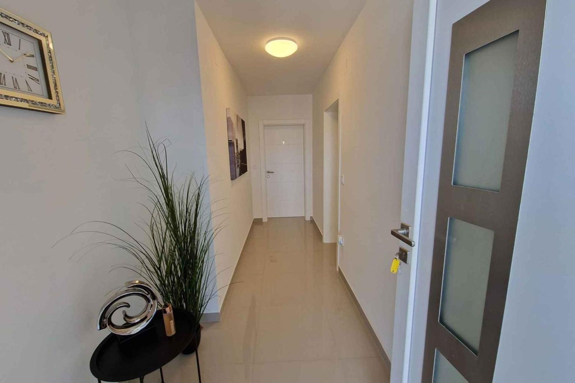In 47128 Apartment *